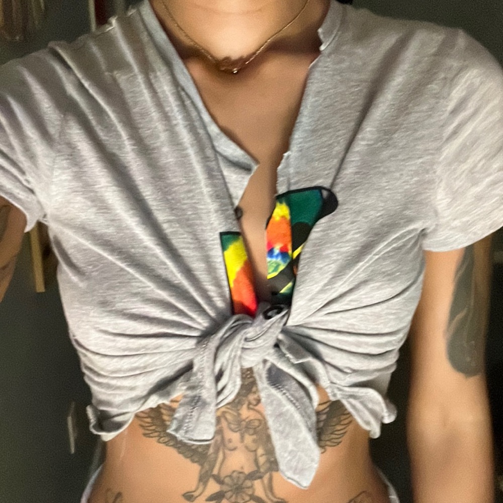 MTV custom crop top